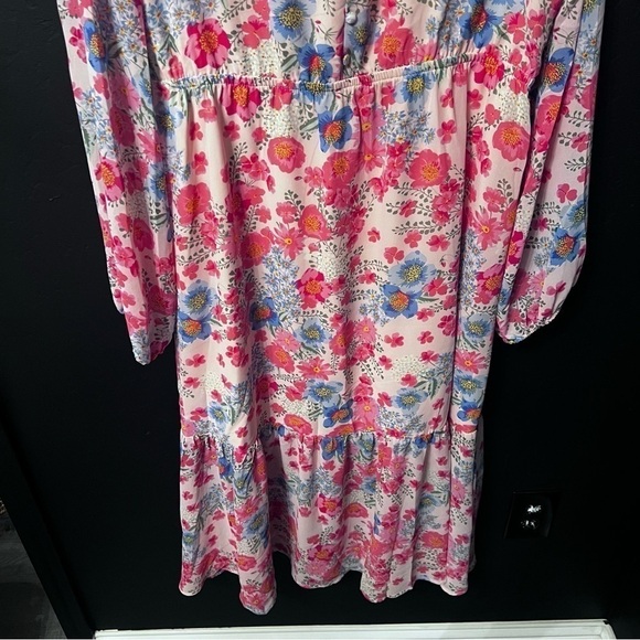 Sugarlips Macaron Floral Nellie Ruffle Midi
Dress Size: L NWT - Picture 8 of 14